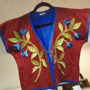 Ladies velveteen vest with appliqued front